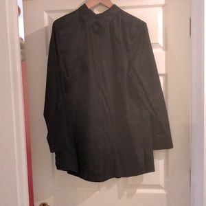Chico’s wrinkle resistant long sleeve button down, Size 2
